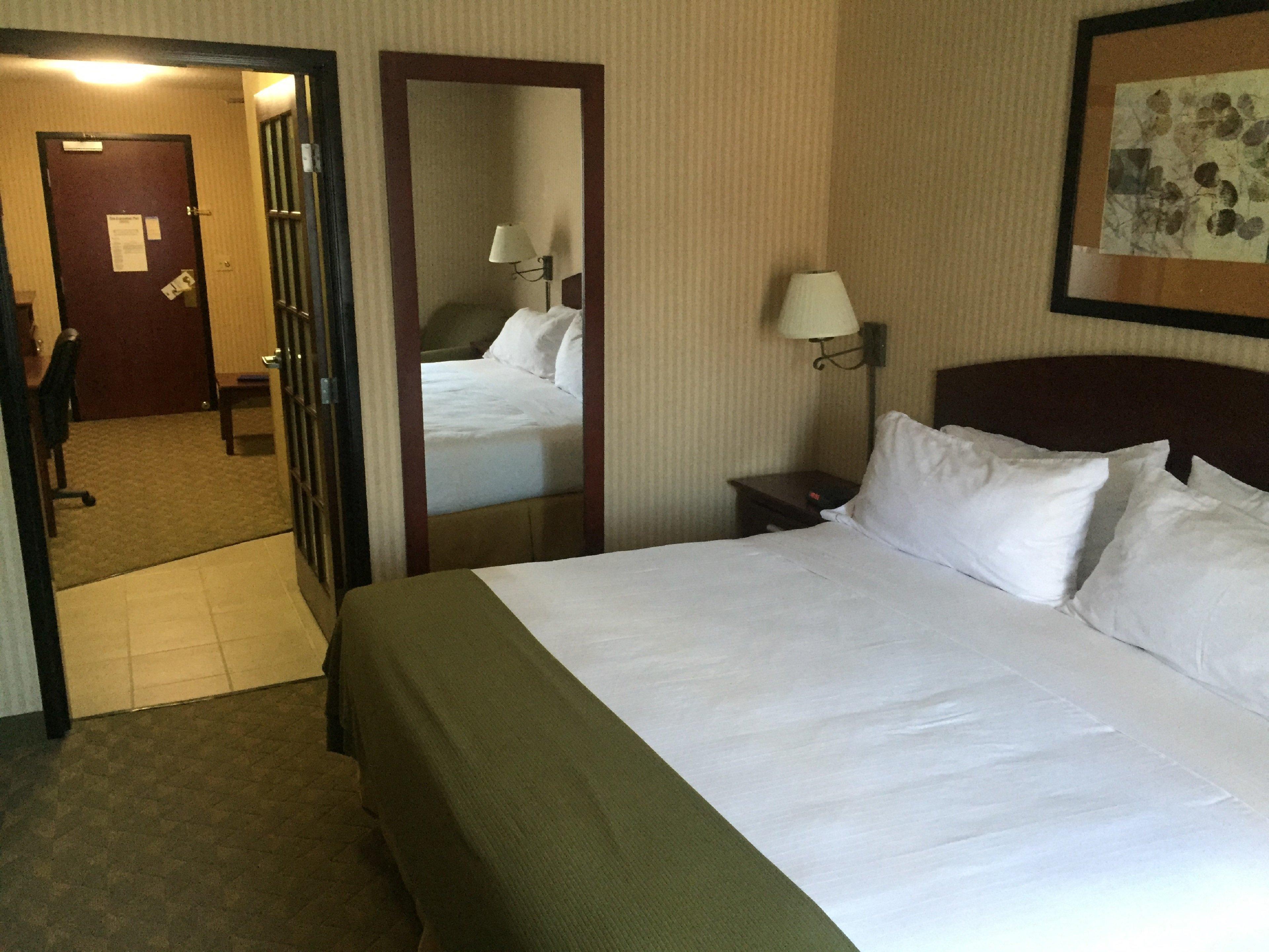 Spark By Hilton Lansing Bagian luar foto
