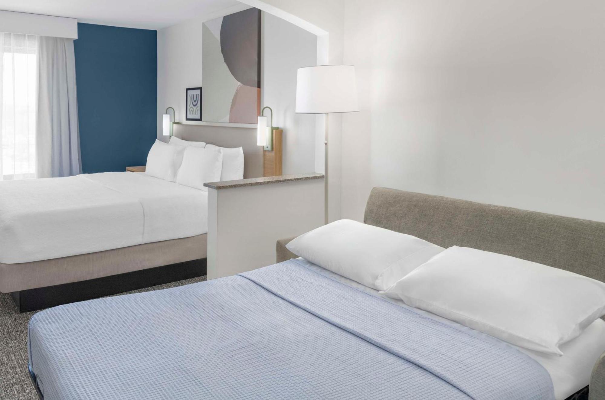 Spark By Hilton Lansing Bagian luar foto