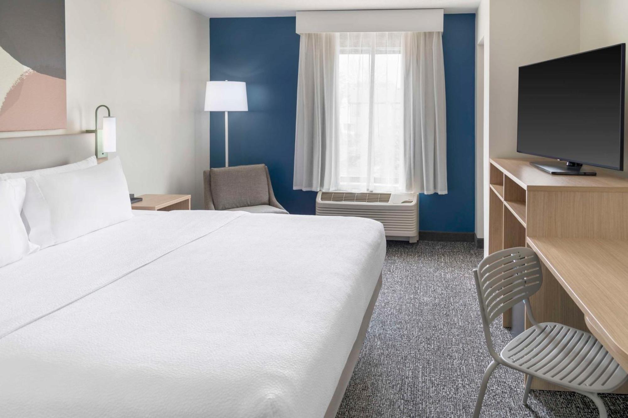 Spark By Hilton Lansing Bagian luar foto