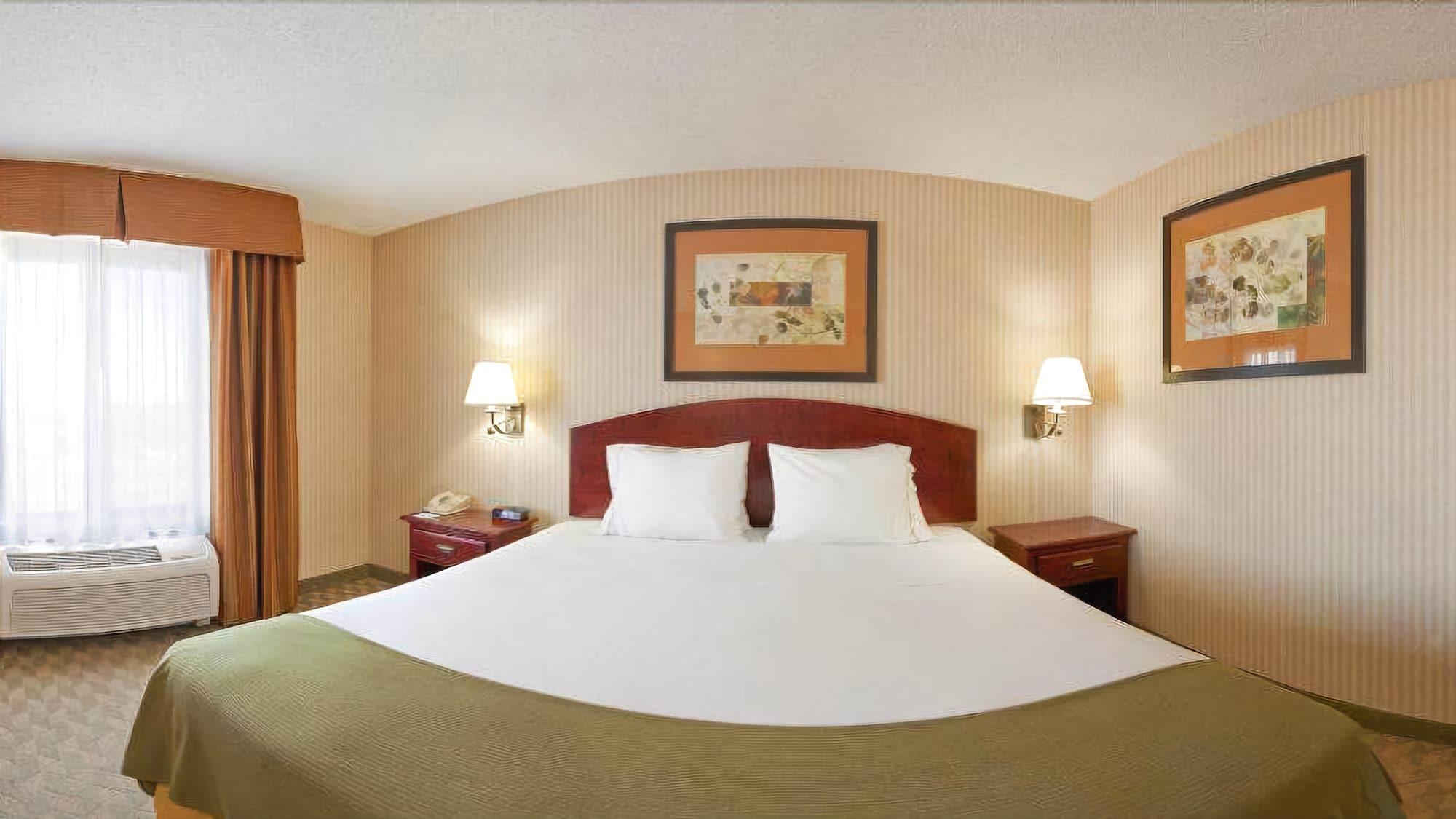 Spark By Hilton Lansing Bagian luar foto
